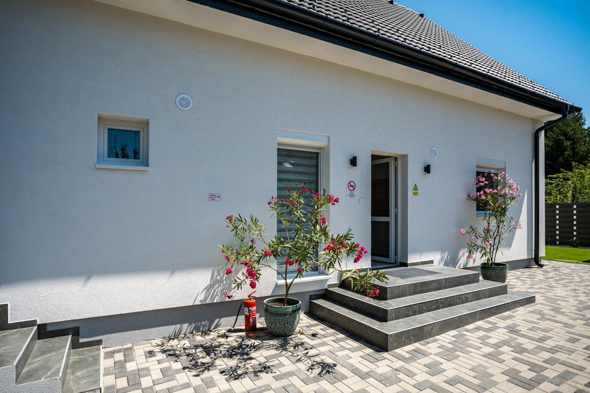 Balatonic Lime Apartmanhaz シオーフォク エクステリア 写真